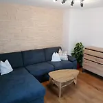 Holzer Apartman *