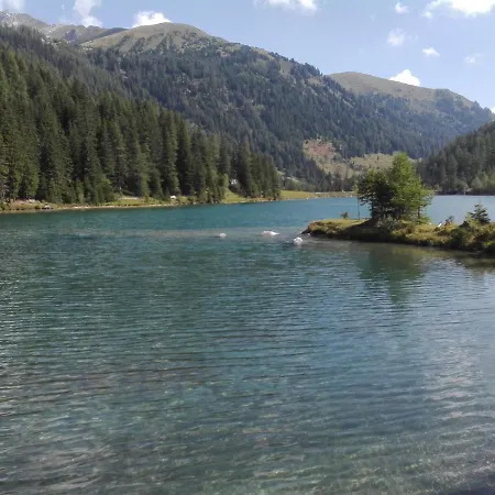 Holzer Apartman